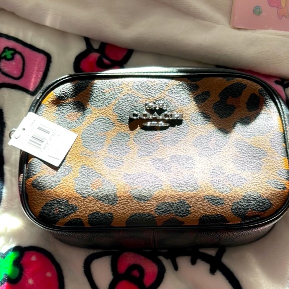 Coach Handbags - Brand new coach purse. Includes the dust n bag